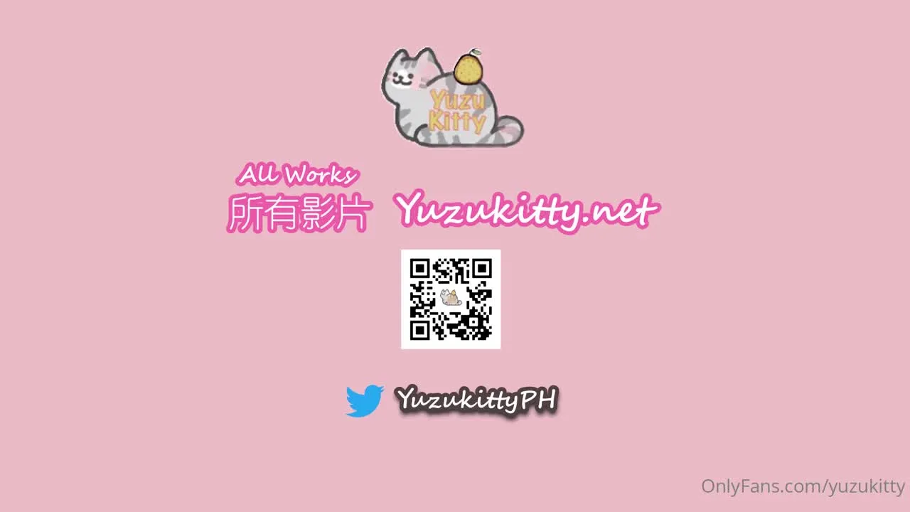 Yuzukitty: Seductive Black Stockings Flight Attendant